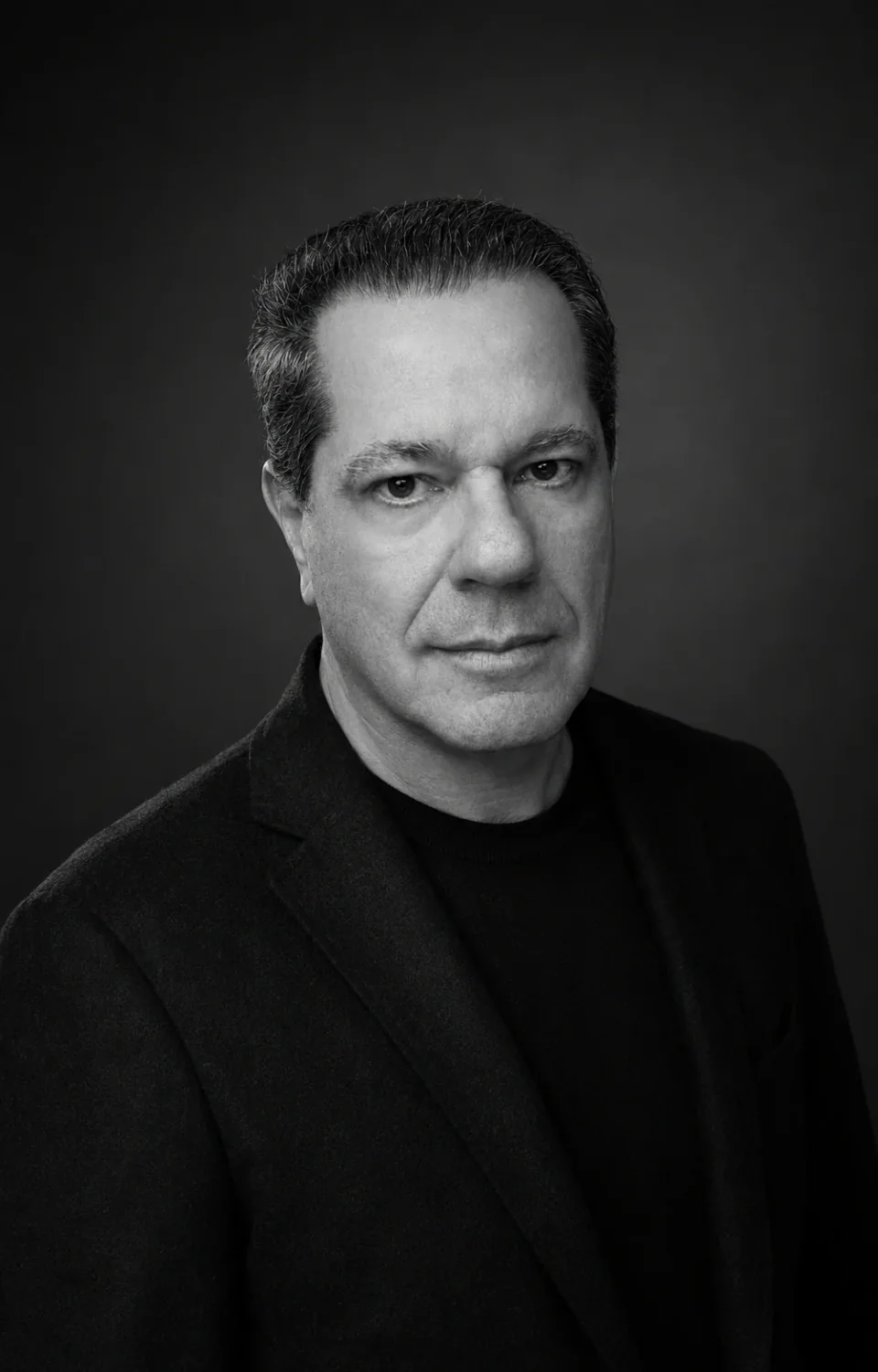 Retrato de Alessandro Maciel, arquiteto à frente da AMACna Construtora
